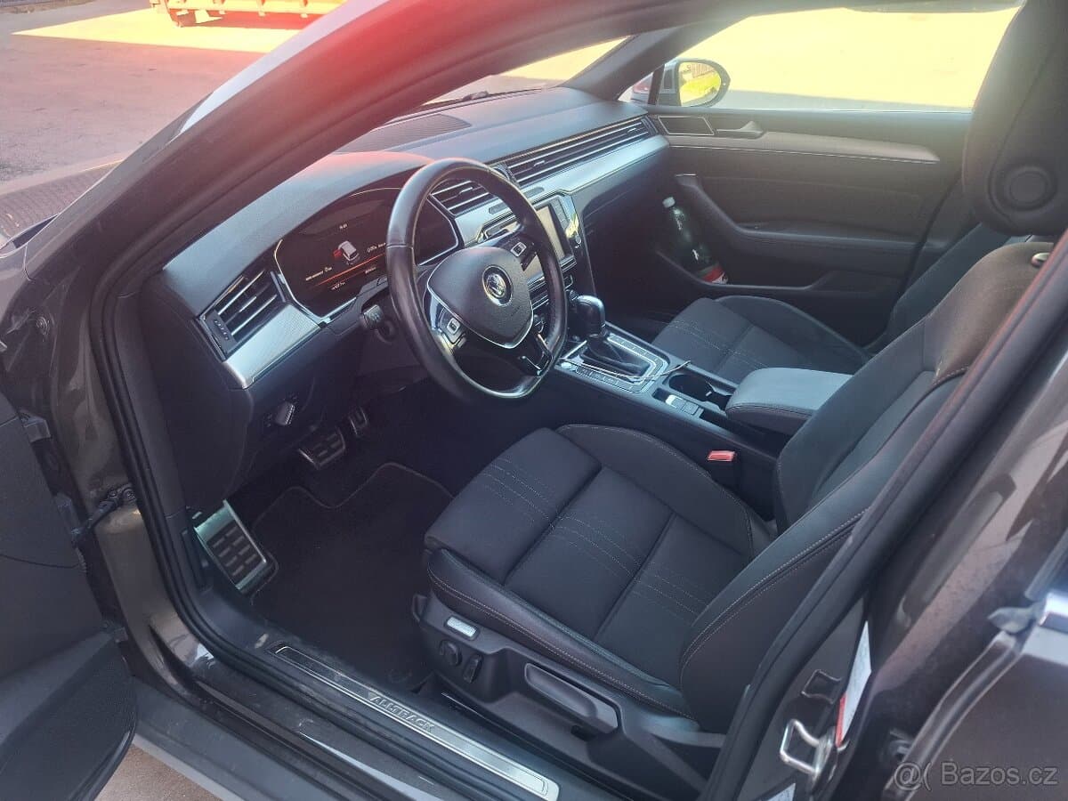 2016 Volkswagen PASSAT - 8