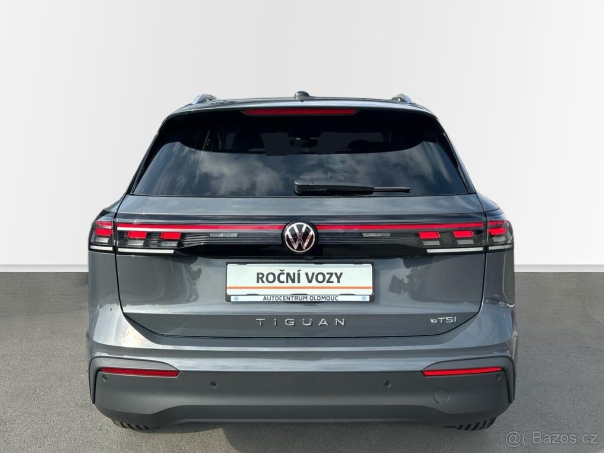 Volkswagen TIGUAN - 8