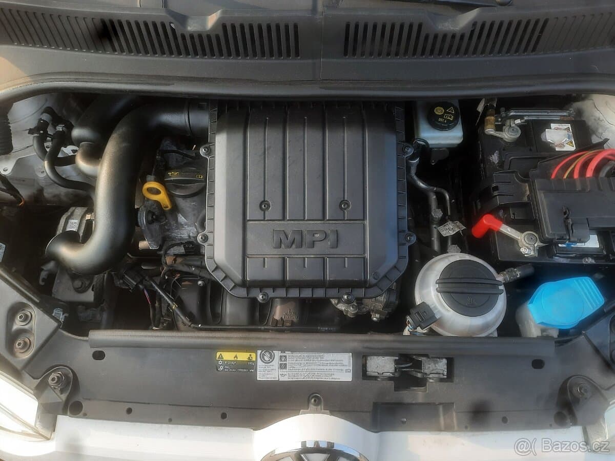 2016 Volkswagen UP! - 8