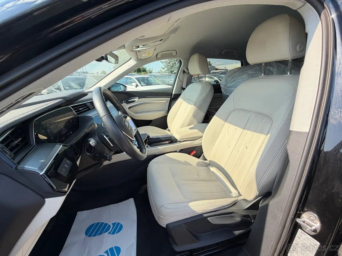 2022 Audi E-TRON - 8