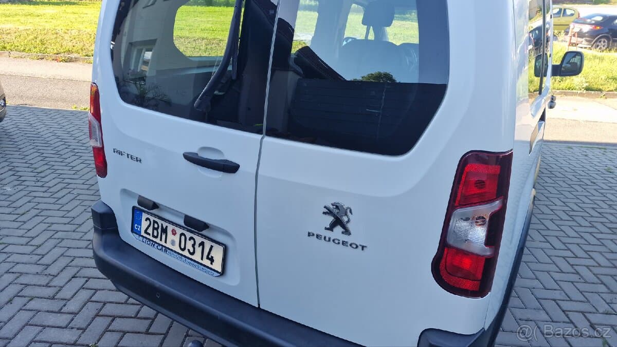 2021 Peugeot RIFTER - 8