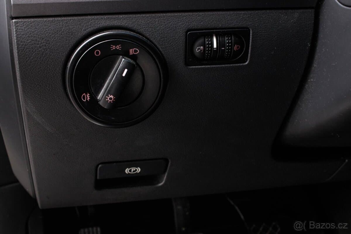 2006 Volkswagen TOUAREG - 8