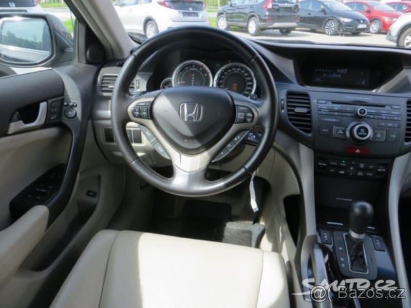2010 Honda ACCORD - 8
