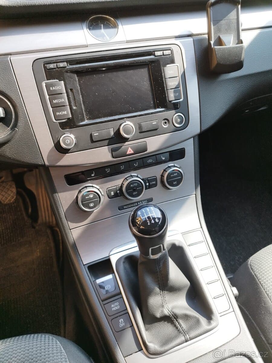 2013 Volkswagen PASSAT - 8