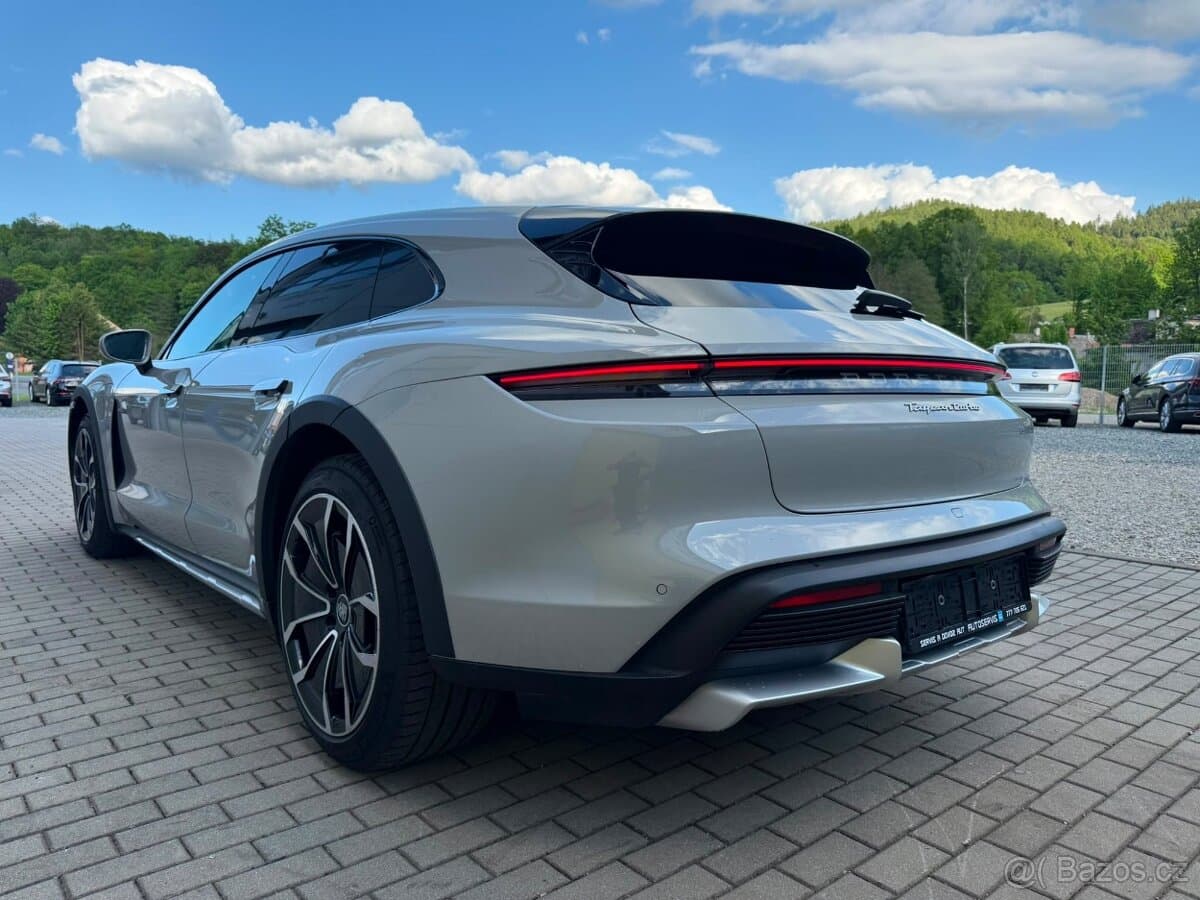2021 Porsche TAYCAN - 8
