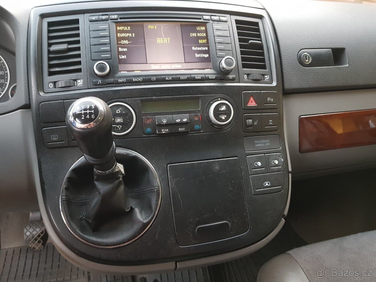 2006 Volkswagen MULTIVAN - 8