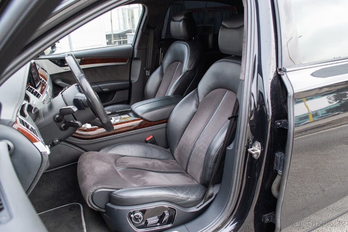 2013 Audi A8 - 8