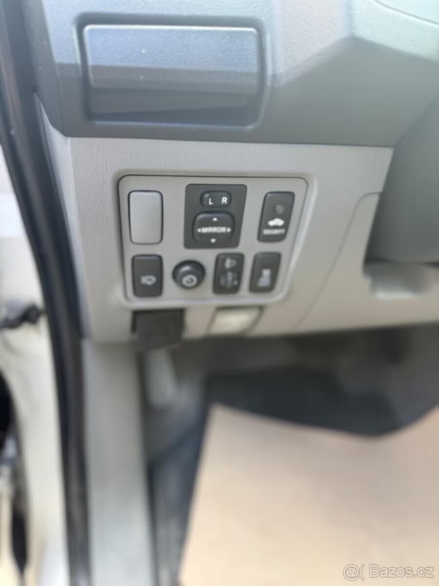 2009 Toyota HILUX - 8
