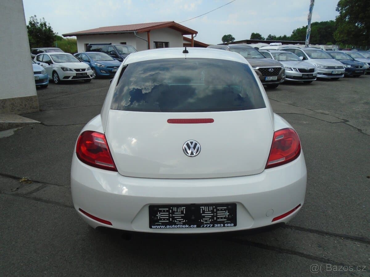 2013 Volkswagen BEETLE - 8