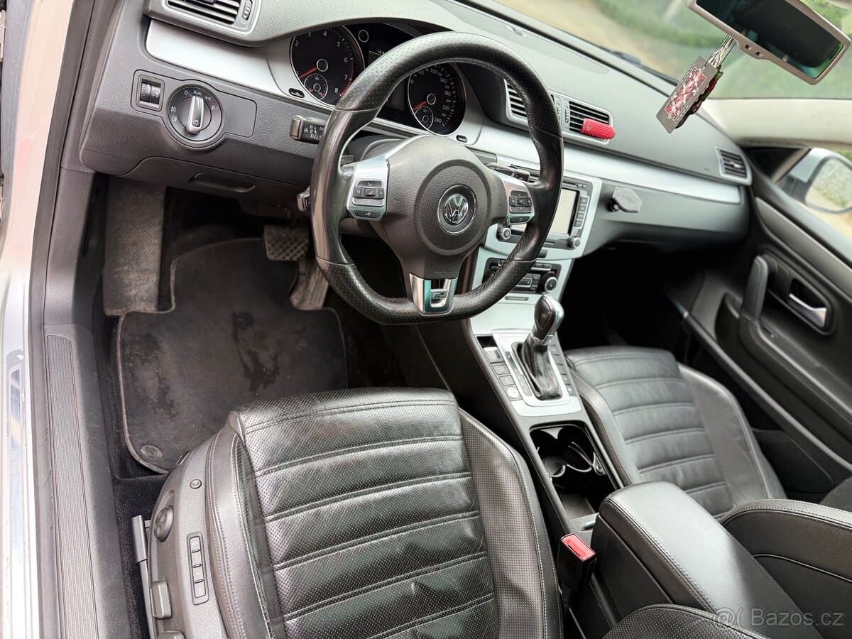 2011 Volkswagen PASSAT CC - 8