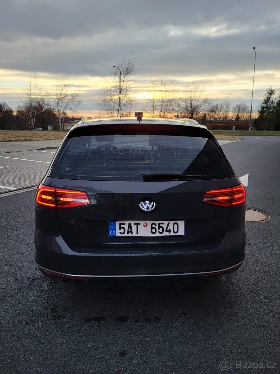 2016 Volkswagen PASSAT - 8
