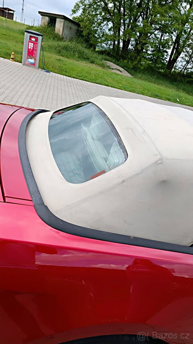 2011 Ford MUSTANG - 8