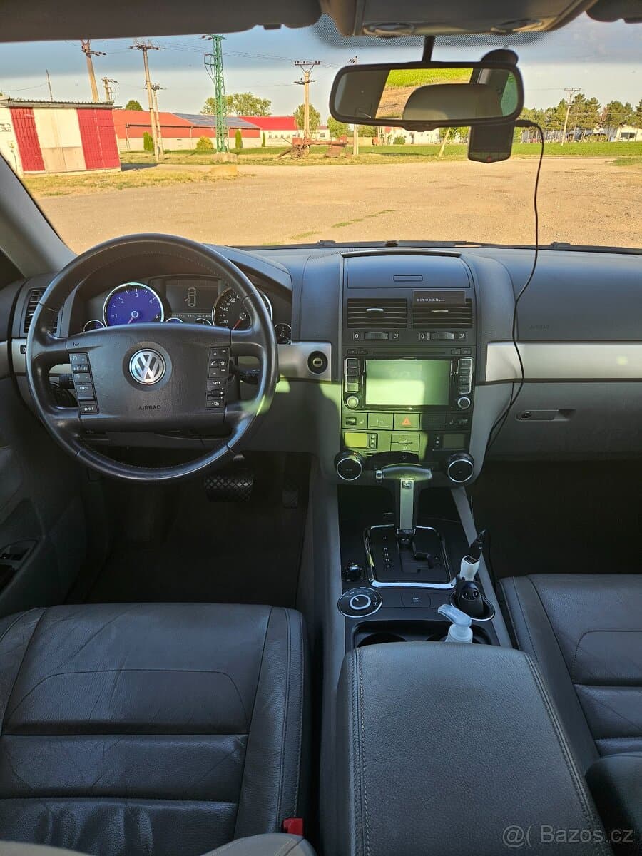 2009 Volkswagen TOUAREG - 8