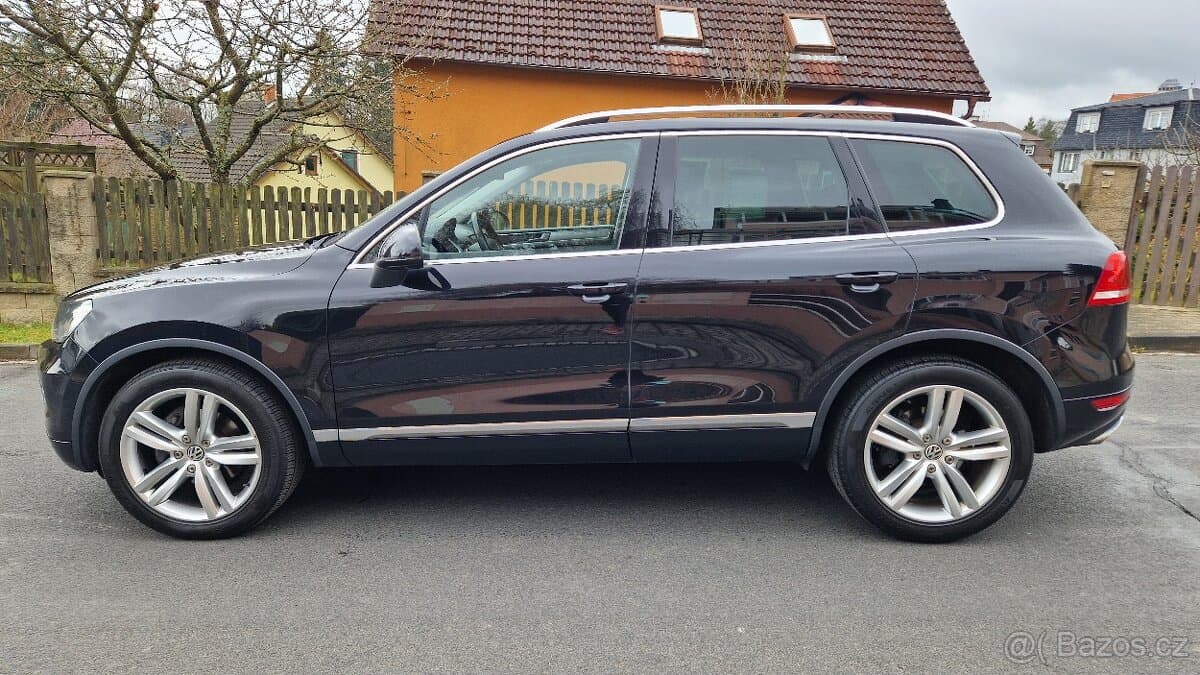 2010 Volkswagen TOUAREG - 8