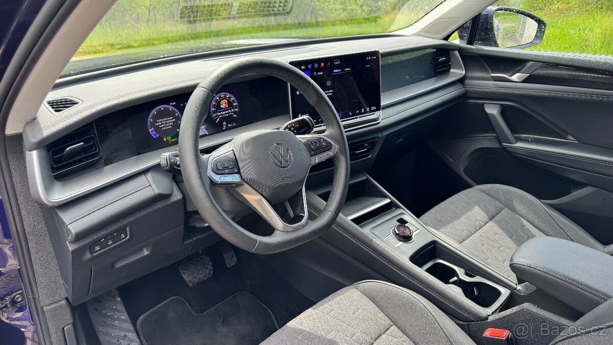 2025 Volkswagen TAYRON - 8