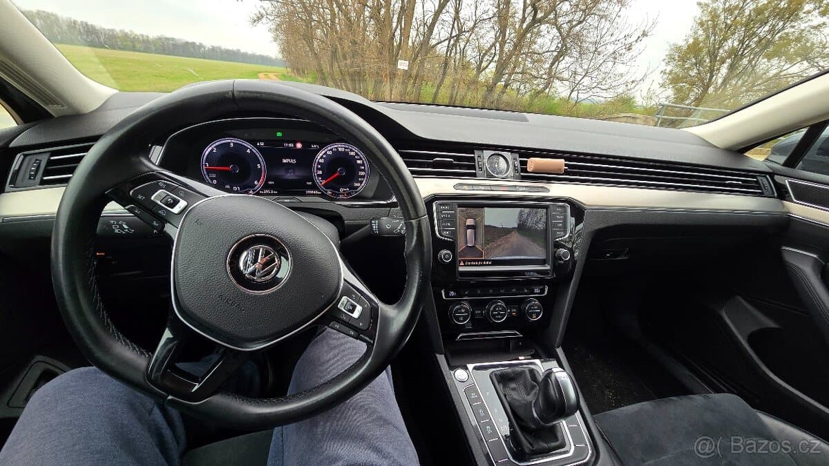 Volkswagen PASSAT - 8