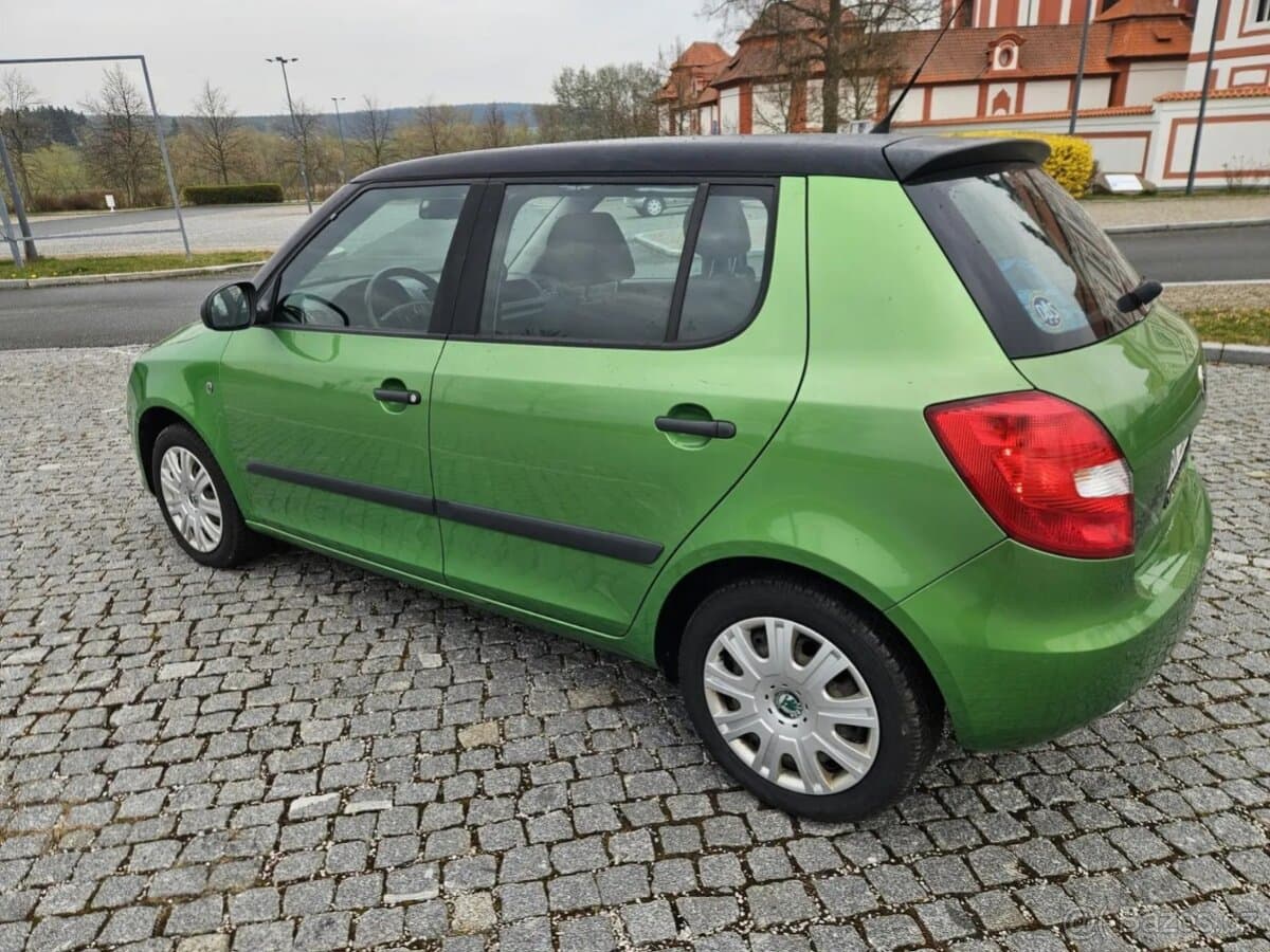 2010 Škoda FABIA - 8