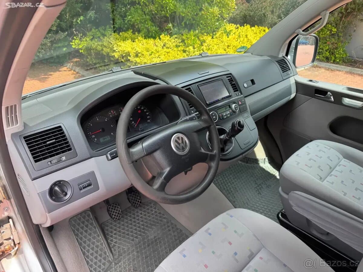 2008 Volkswagen MULTIVAN - 8