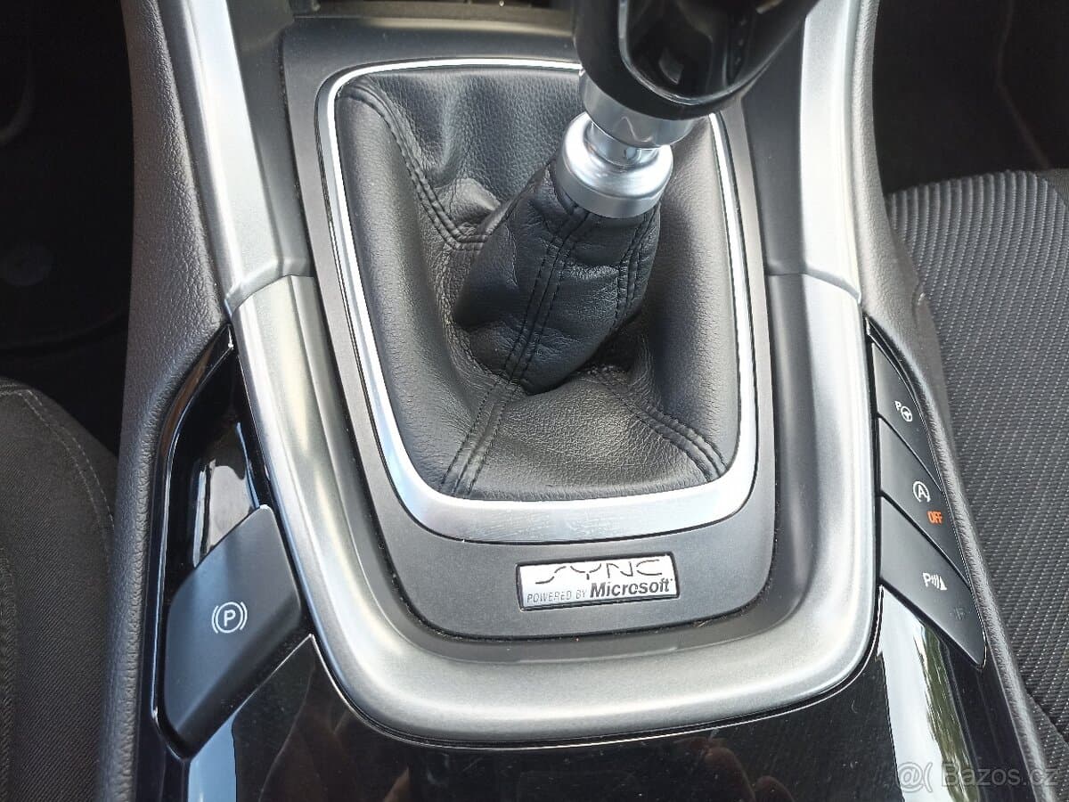 2015 Ford MONDEO - 8