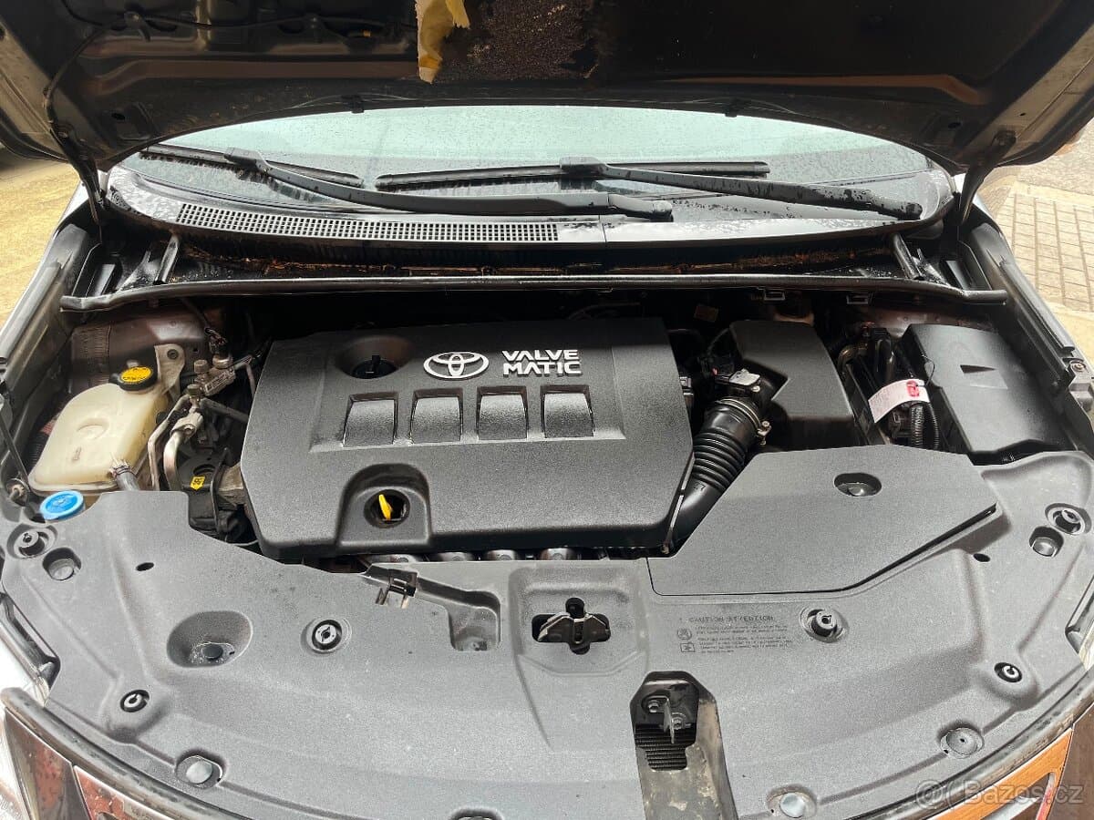 2009 Toyota AVENSIS - 8