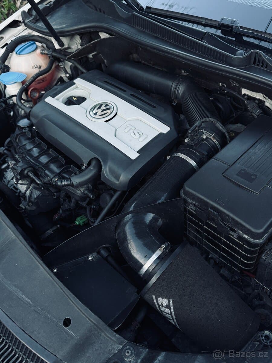 2011 Volkswagen GOLF - 8