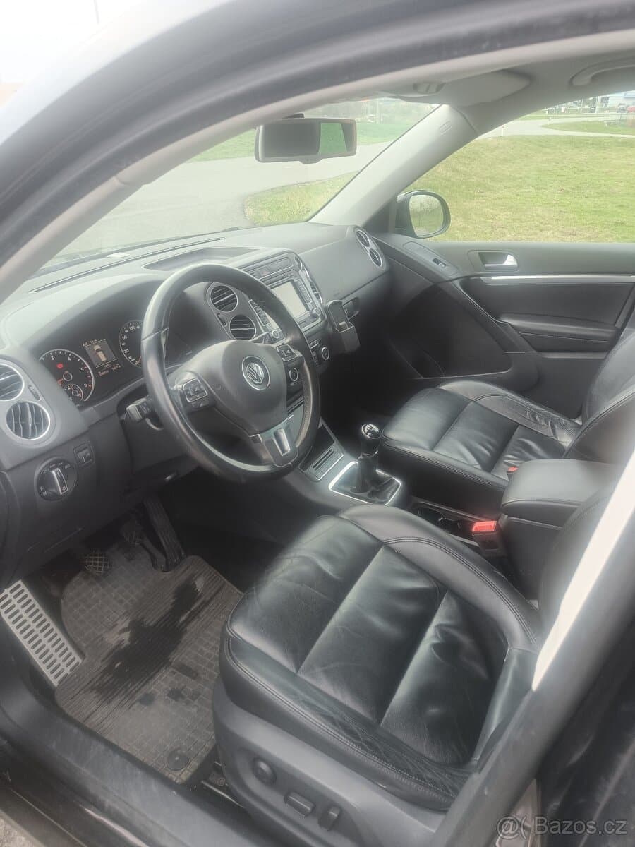 2012 Volkswagen TIGUAN - 8