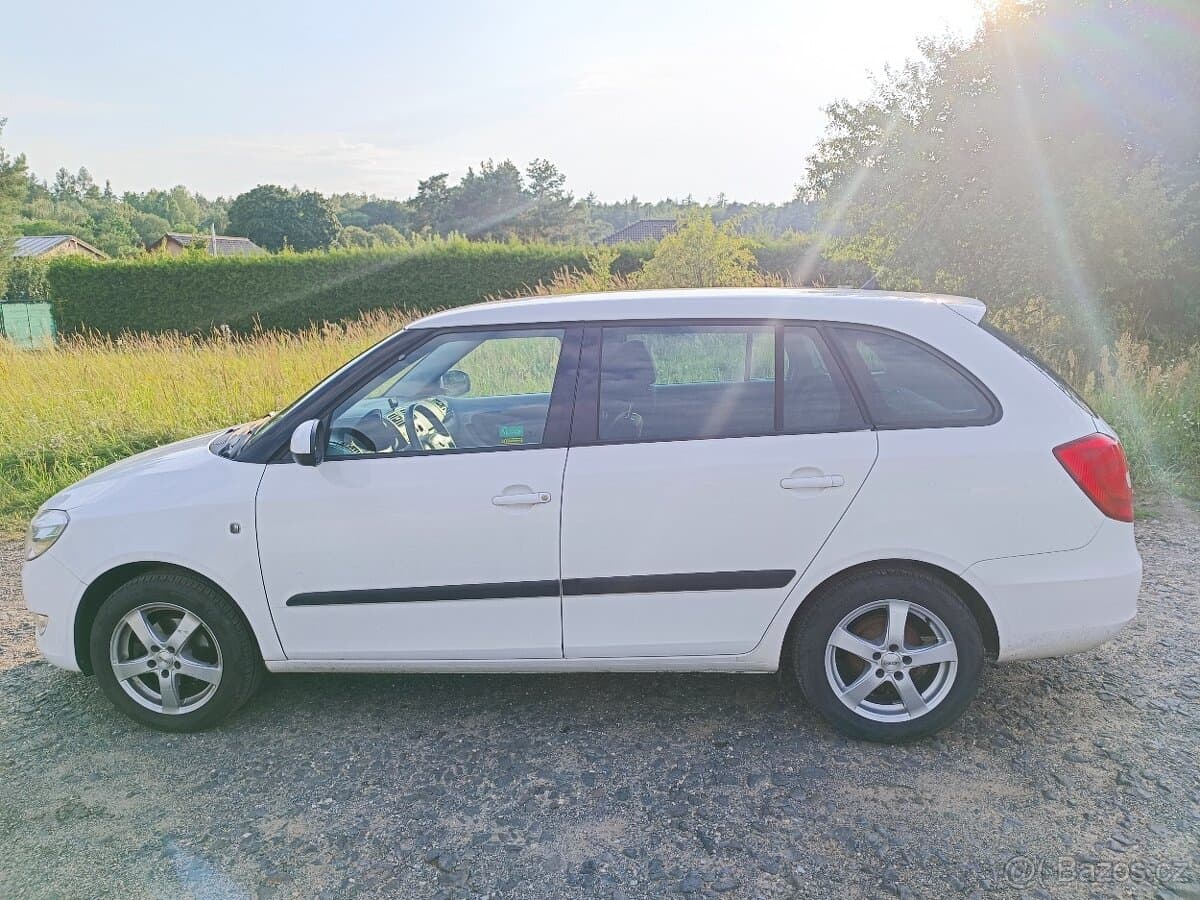 2010 Škoda FABIA - 8