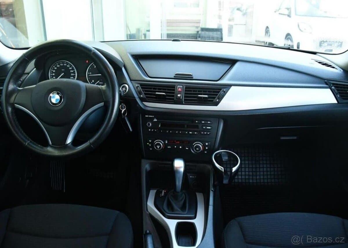 2011 BMW X1 - 8