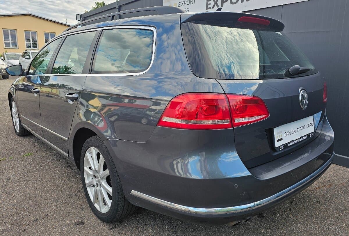 2011 Volkswagen PASSAT - 8