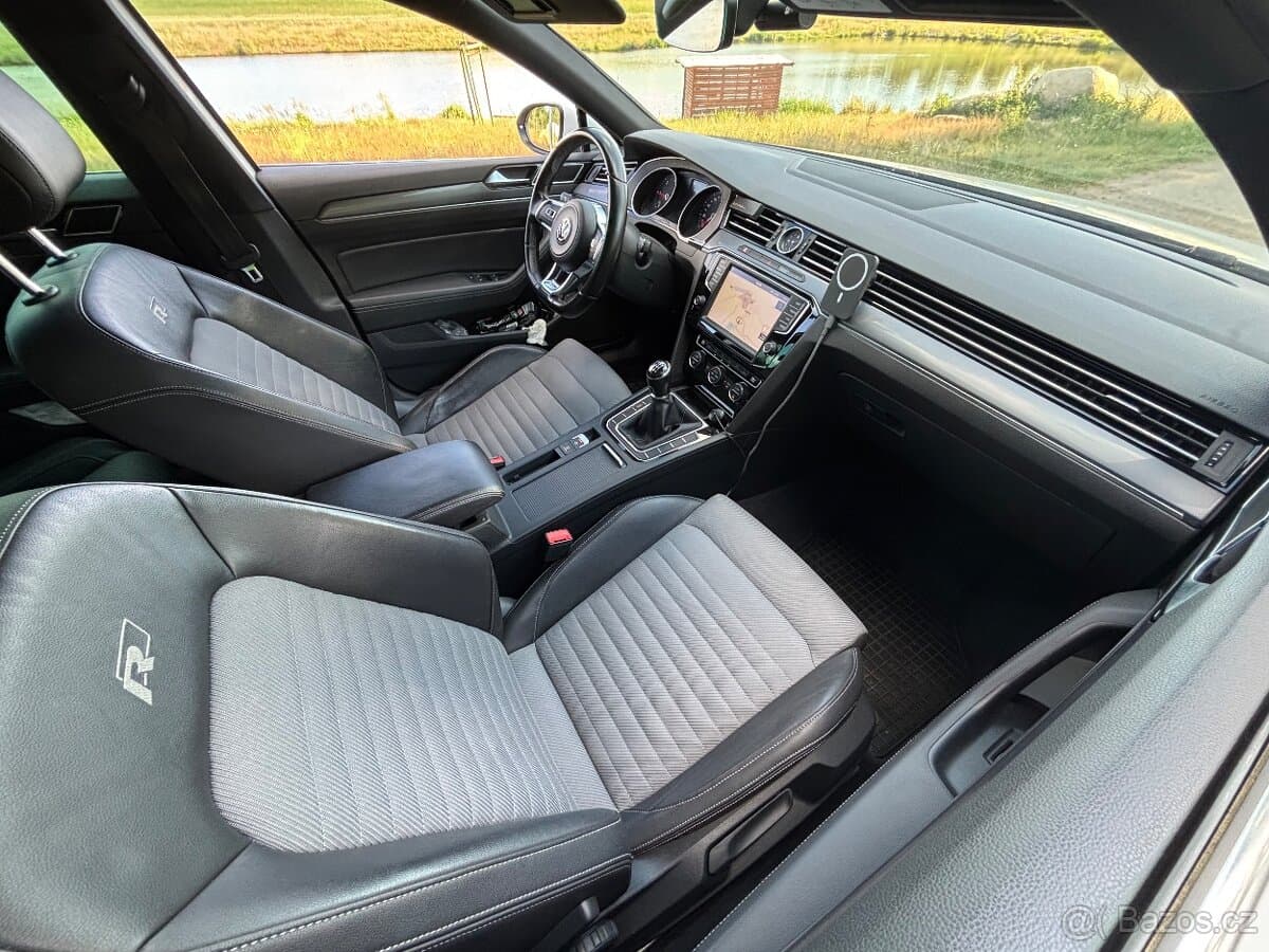 2016 Volkswagen PASSAT - 8