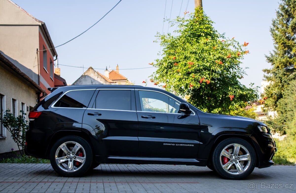 2015 Jeep CHEROKEE - 8