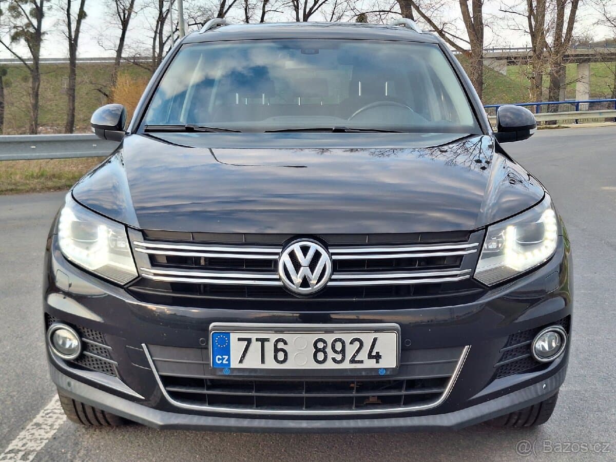 2011 Volkswagen TIGUAN - 8