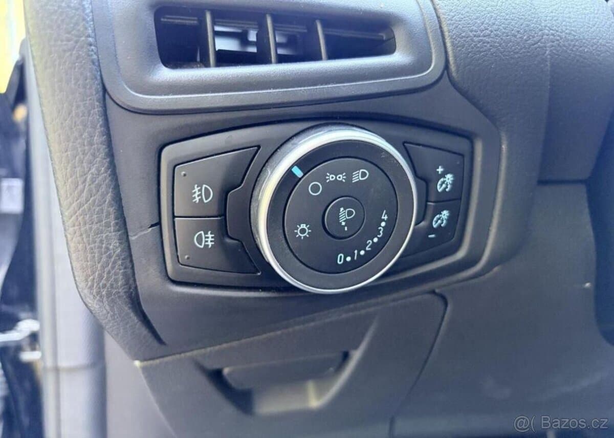 2016 Ford FOCUS - 8
