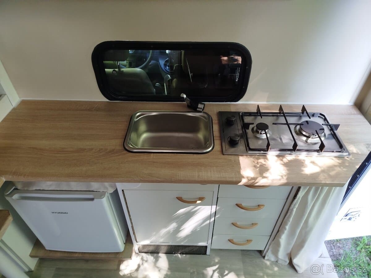 2010 Volkswagen TRANSPORTER - 8