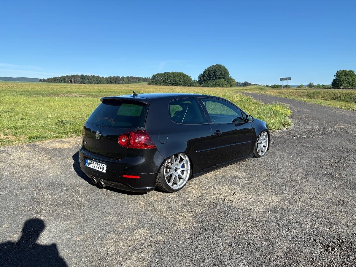 Volkswagen GOLF - 8