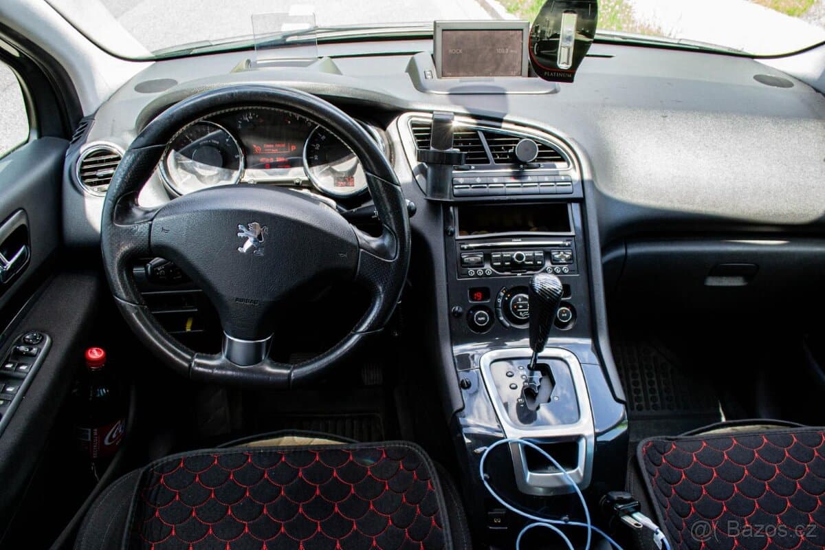 2010 Peugeot 5008 - 8
