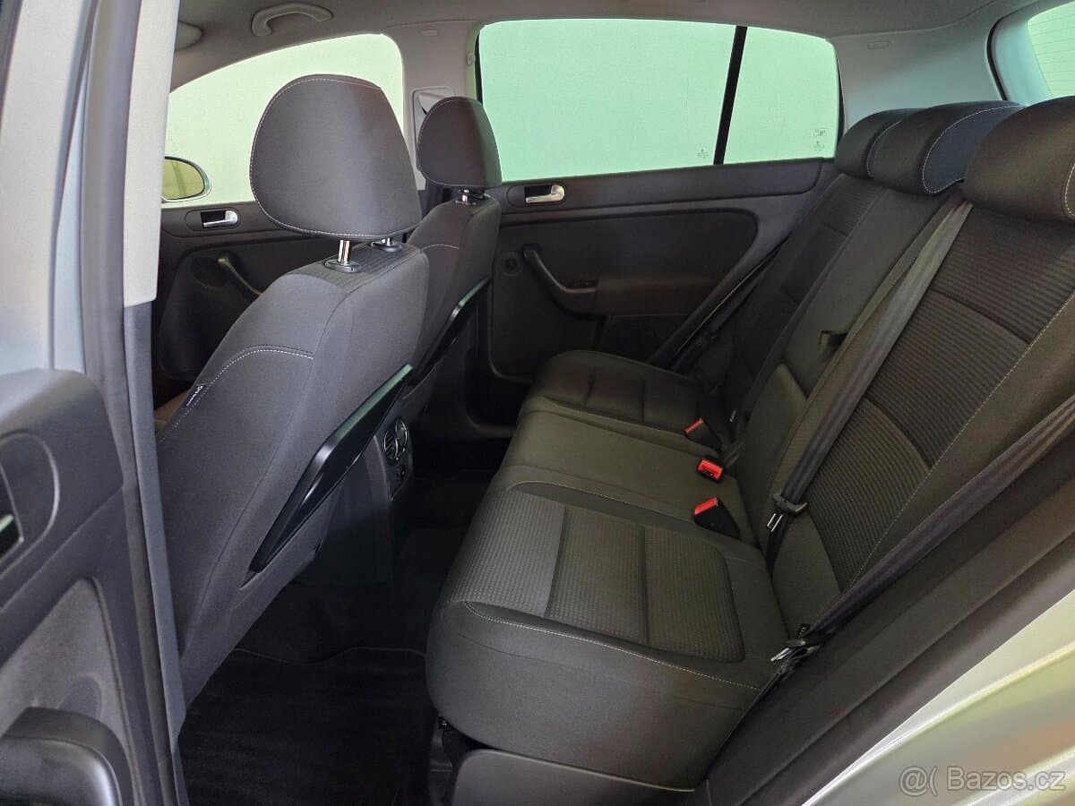 2011 Volkswagen GOLF - 8