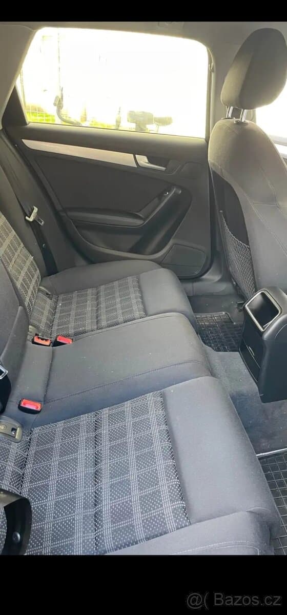 2015 Audi A4 - 8