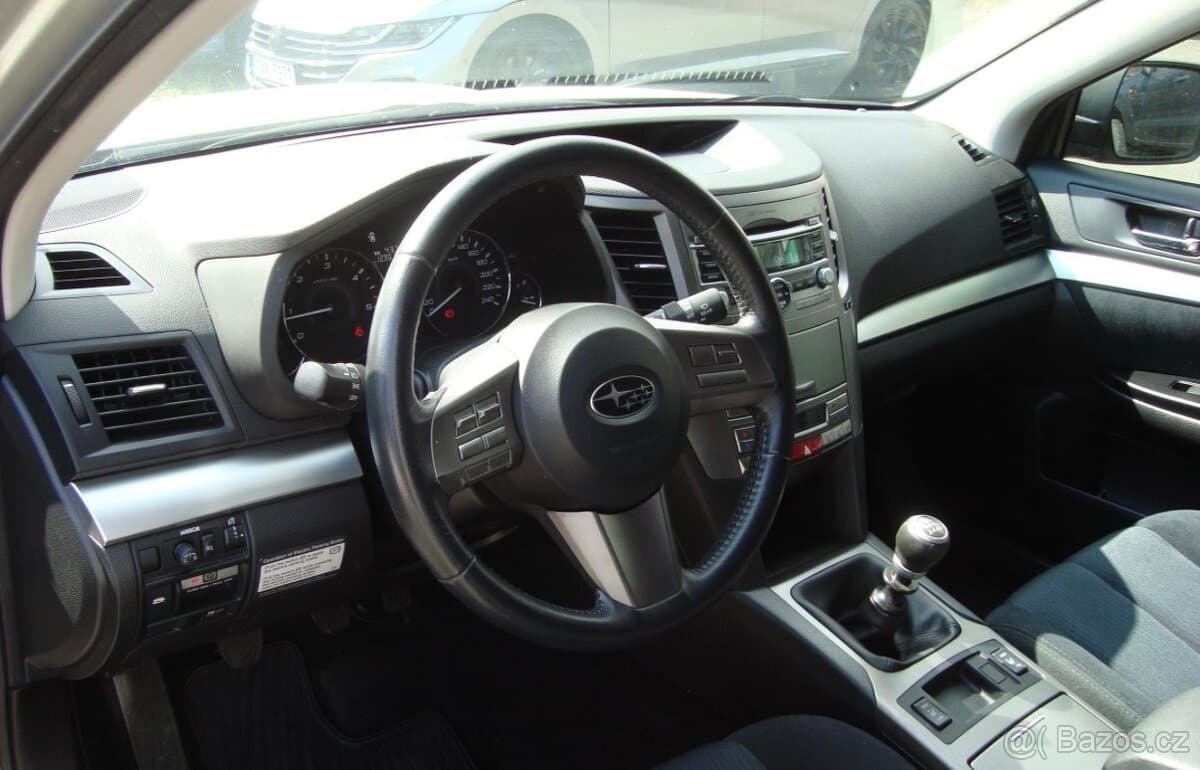 2011 Subaru OUTBACK - 8