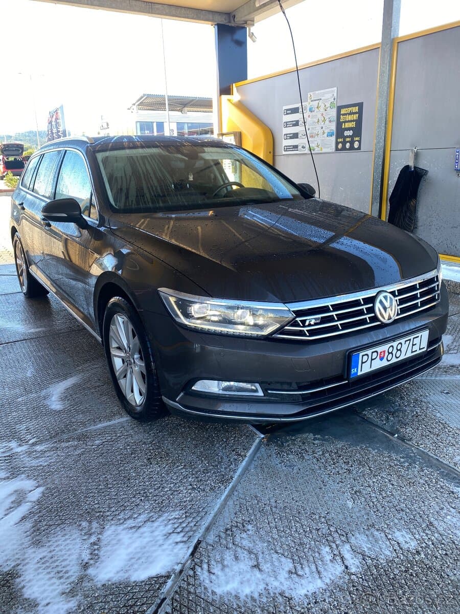 2015 Volkswagen PASSAT - 8