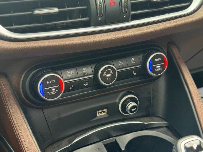 2021 Alfa Romeo STELVIO - 8