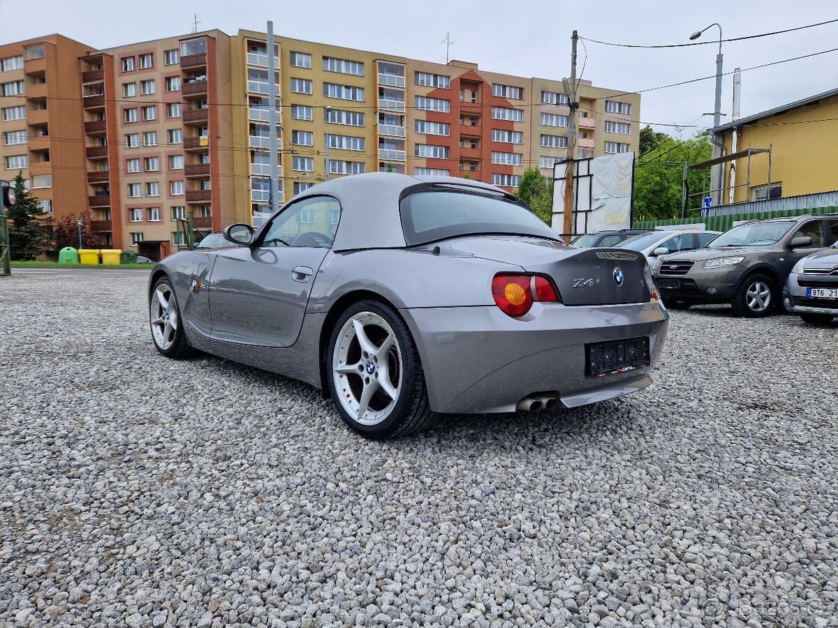 2004 BMW Z4 - 8