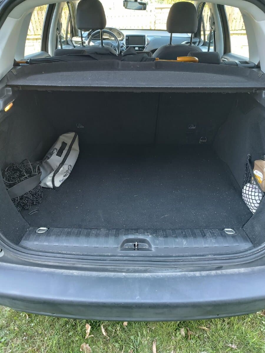 2017 Peugeot 2008 - 8