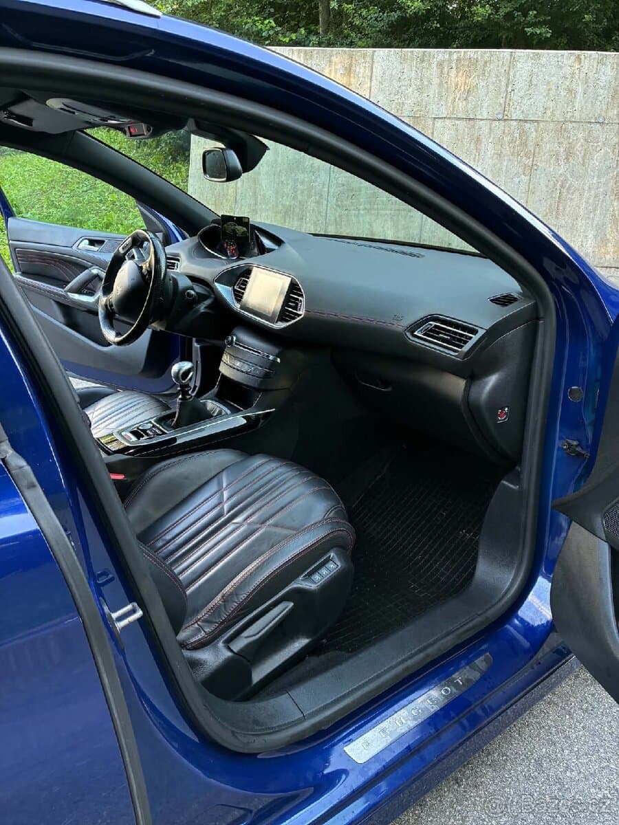 2018 Peugeot 308 - 8
