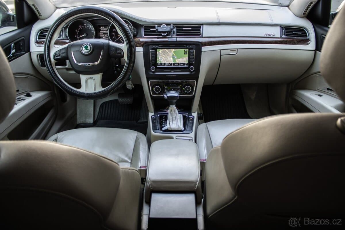 2009 Škoda SUPERB - 8