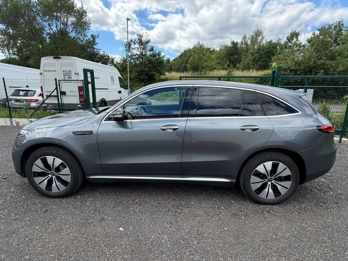 Mercedes-Benz EQC - 8