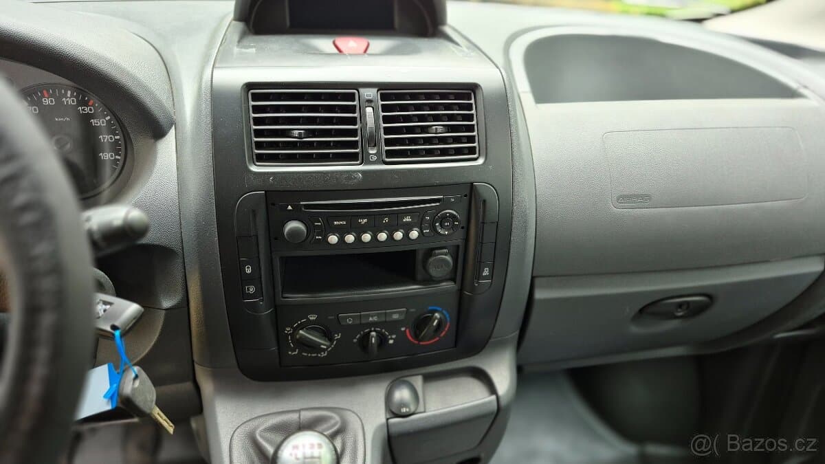 2015 Peugeot EXPERT - 8