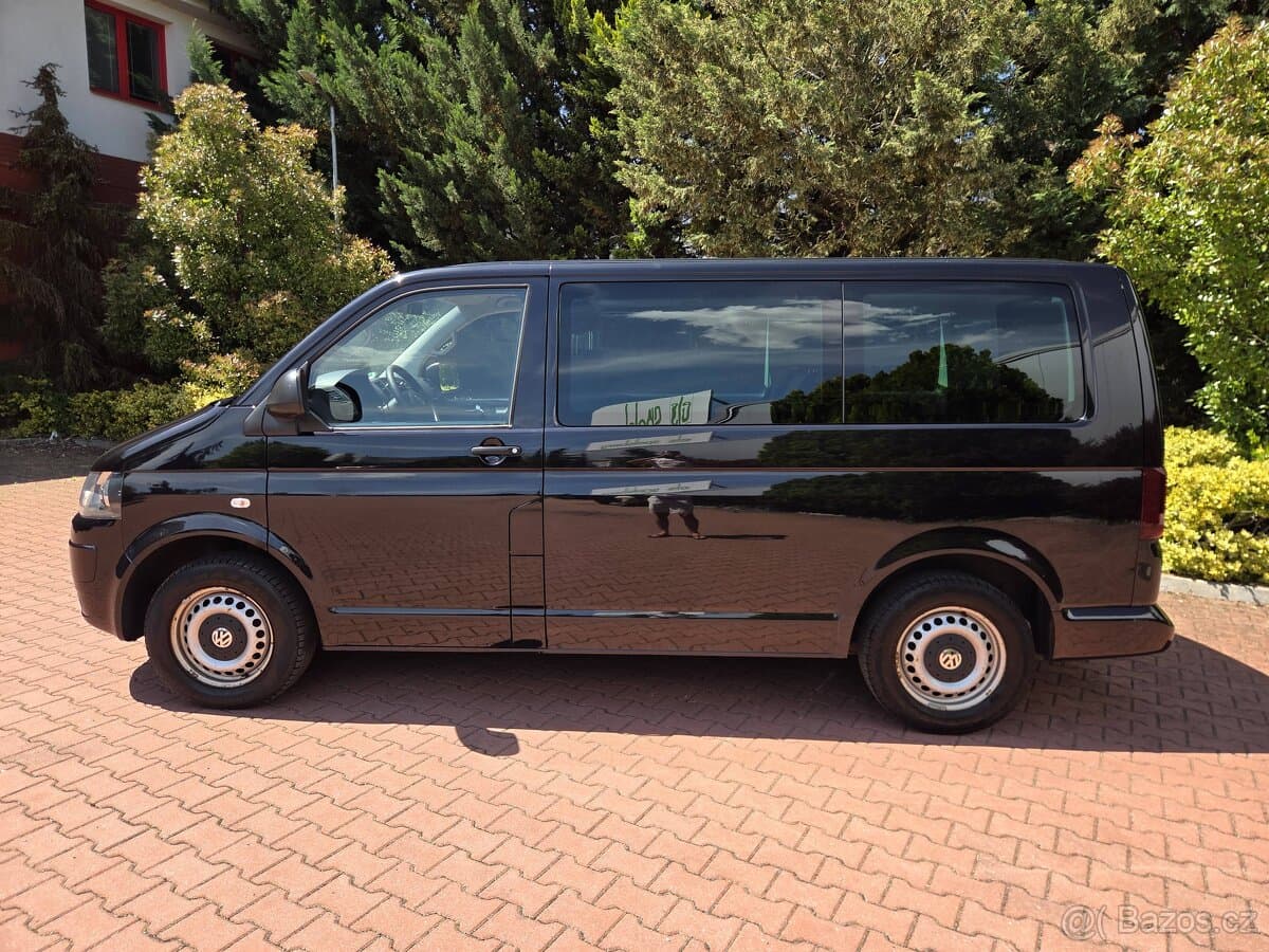 2012 Volkswagen MULTIVAN - 8