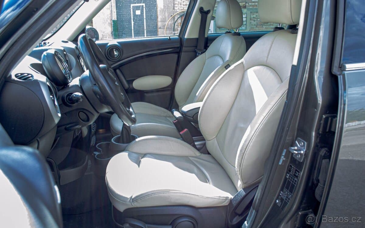 2011 Mini COOPER - 8