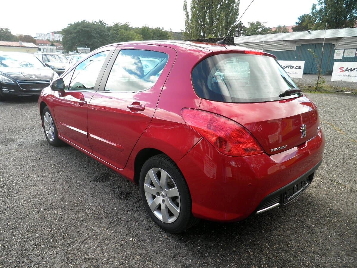 2010 Peugeot 308 - 8